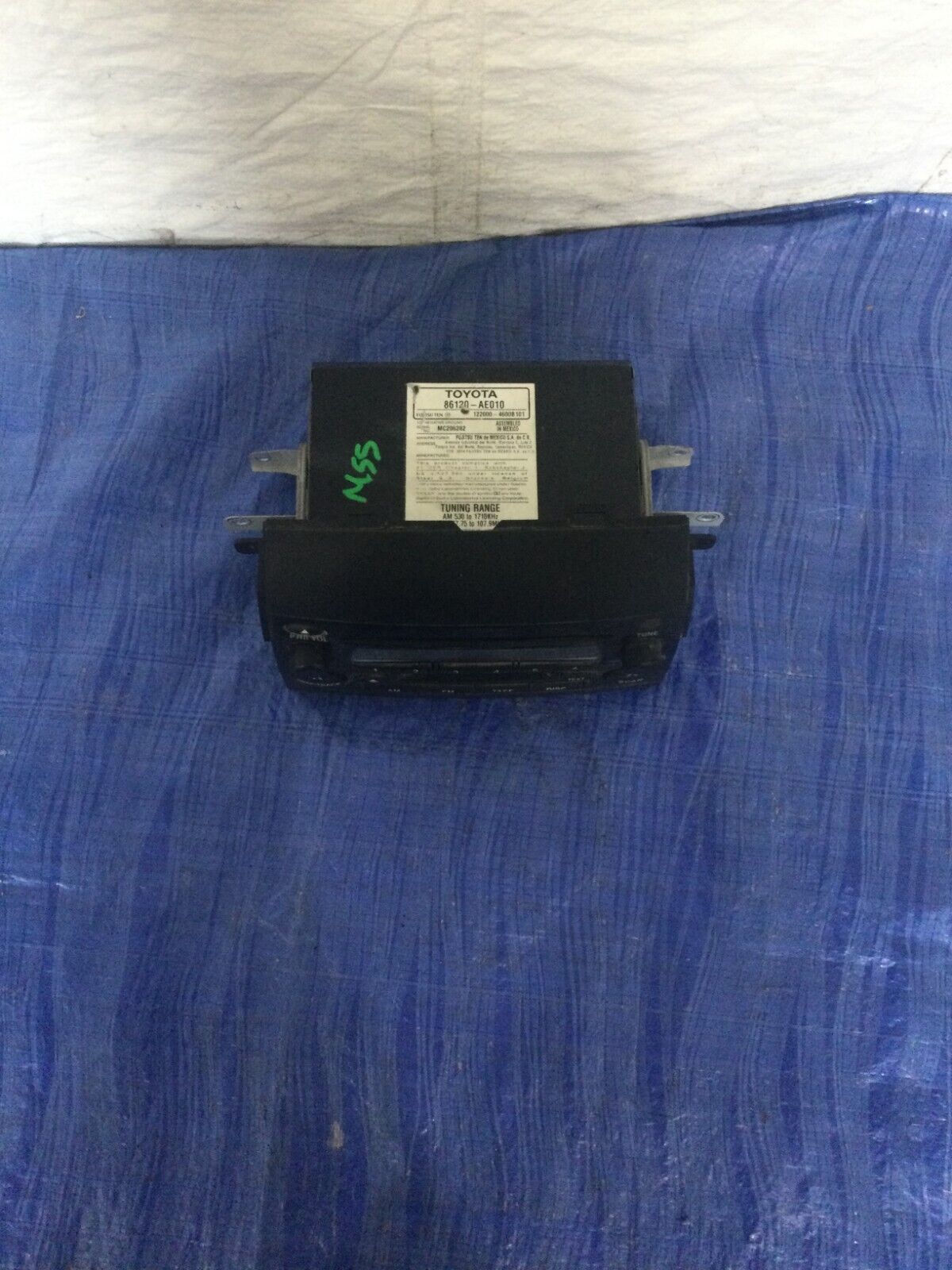 2004-2005 Toyota Sienna AM FM CD Cassete Radio Receiver OEM