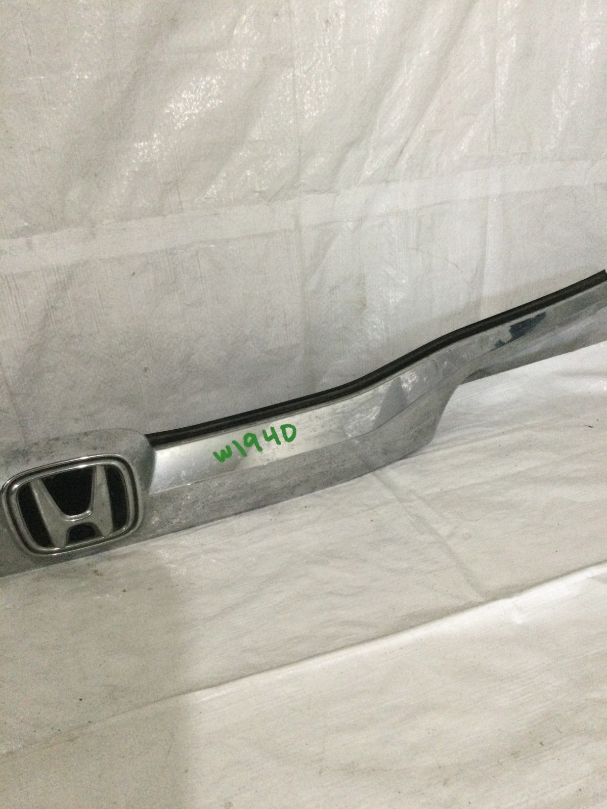 2015-2016 Honda CR-V CRV License Molding OEM 74890-T1W-A410-M1