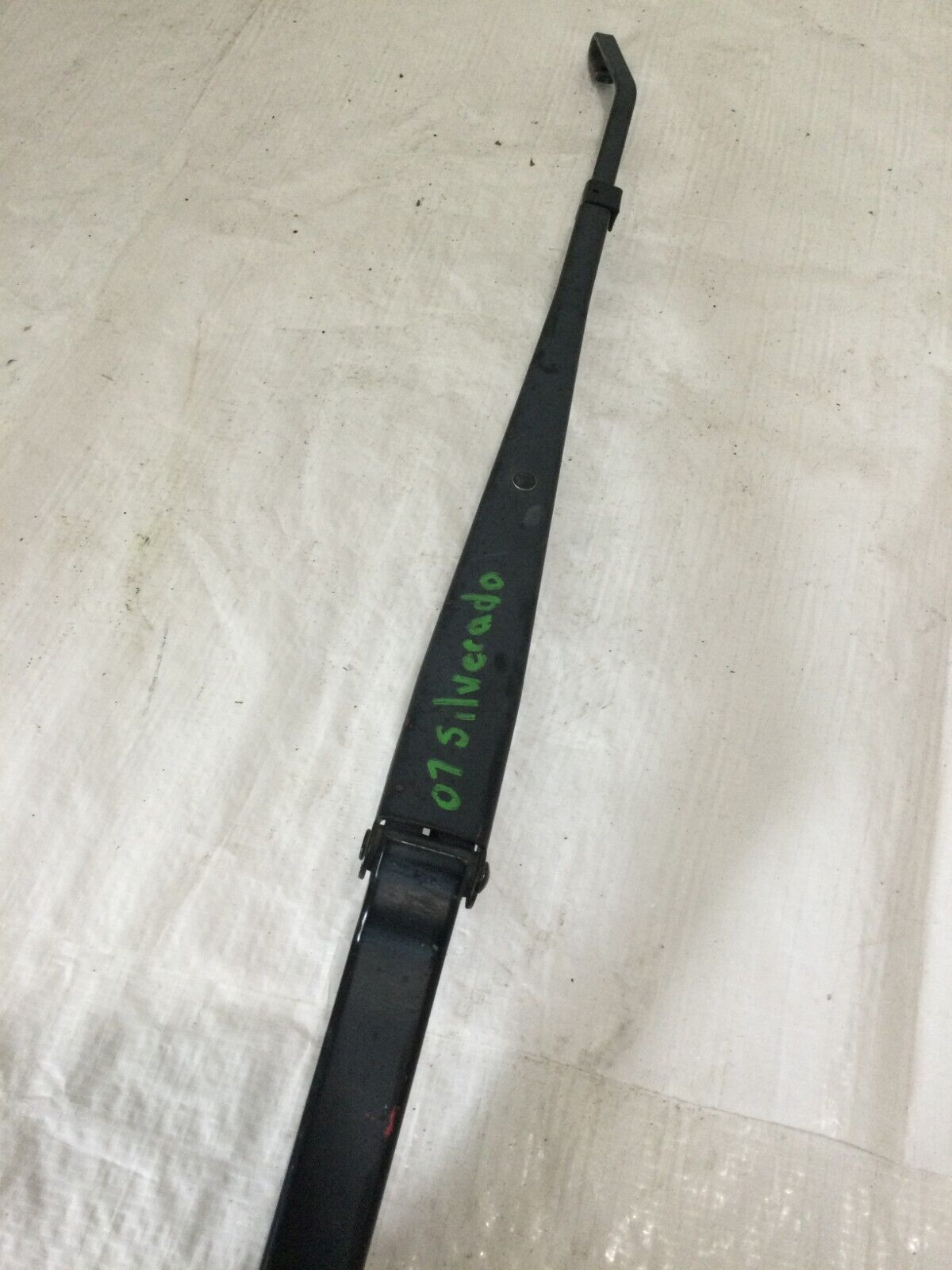 2007 Chevy Silverado 1500 Left passenger Side Wiper Arm OEM