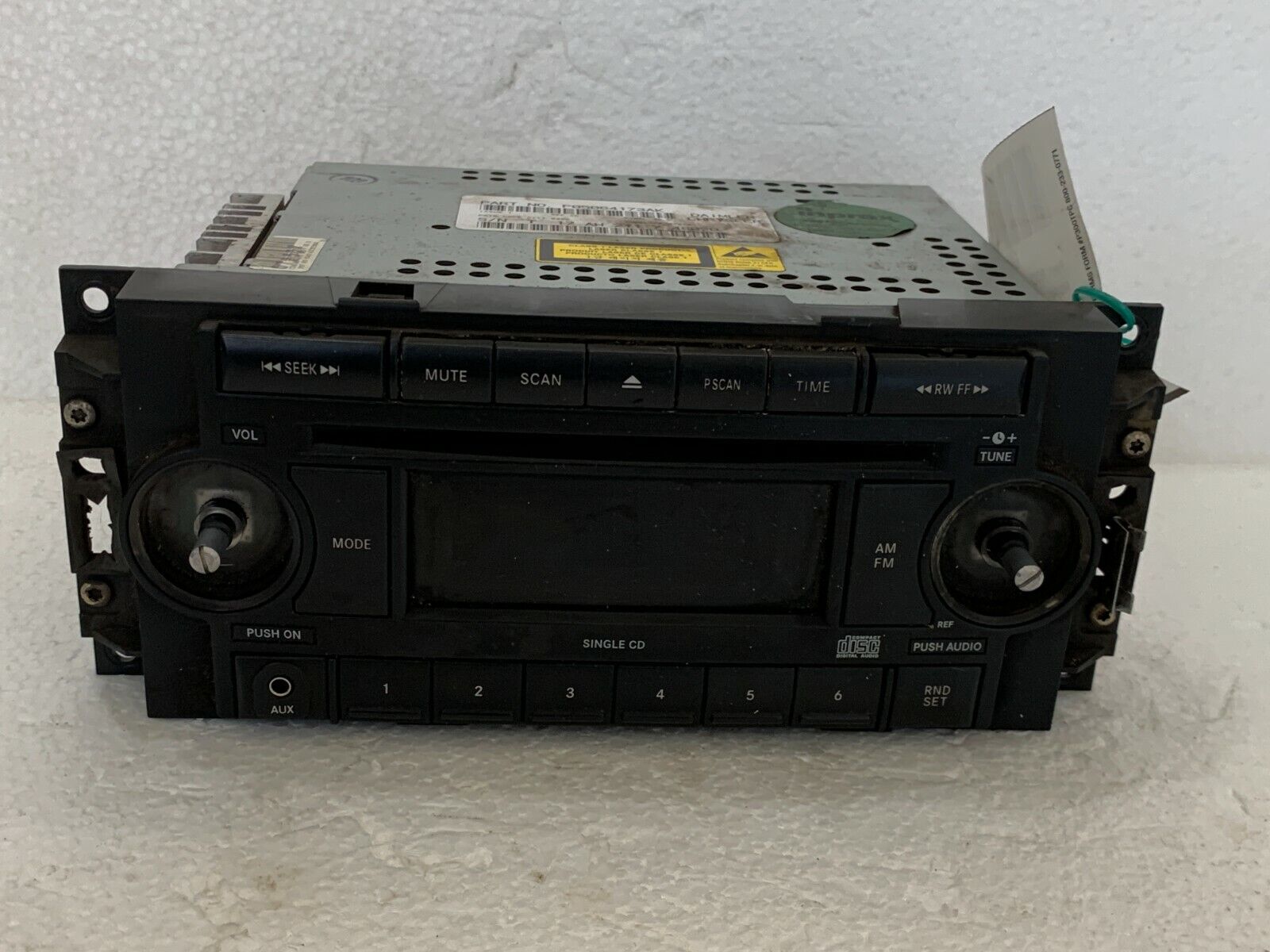 2007 Jeep Patriot AM FM Radio Single Disc CD Player 5064173AK OEM