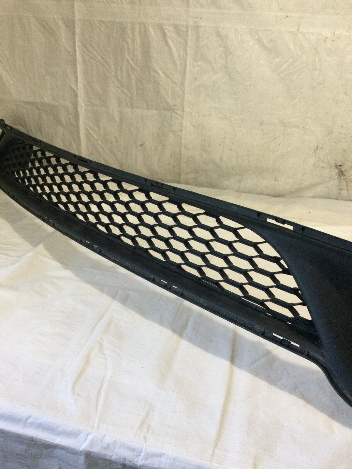 2017 Dodge Grand Caravan Front lower  Bumper Grille OEM