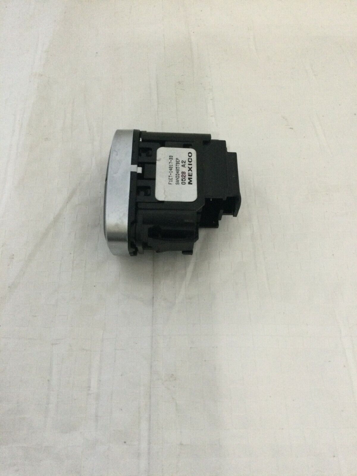 2017-2019 Ford Escape Front Right Passenger Door Lock Switch Button OEM