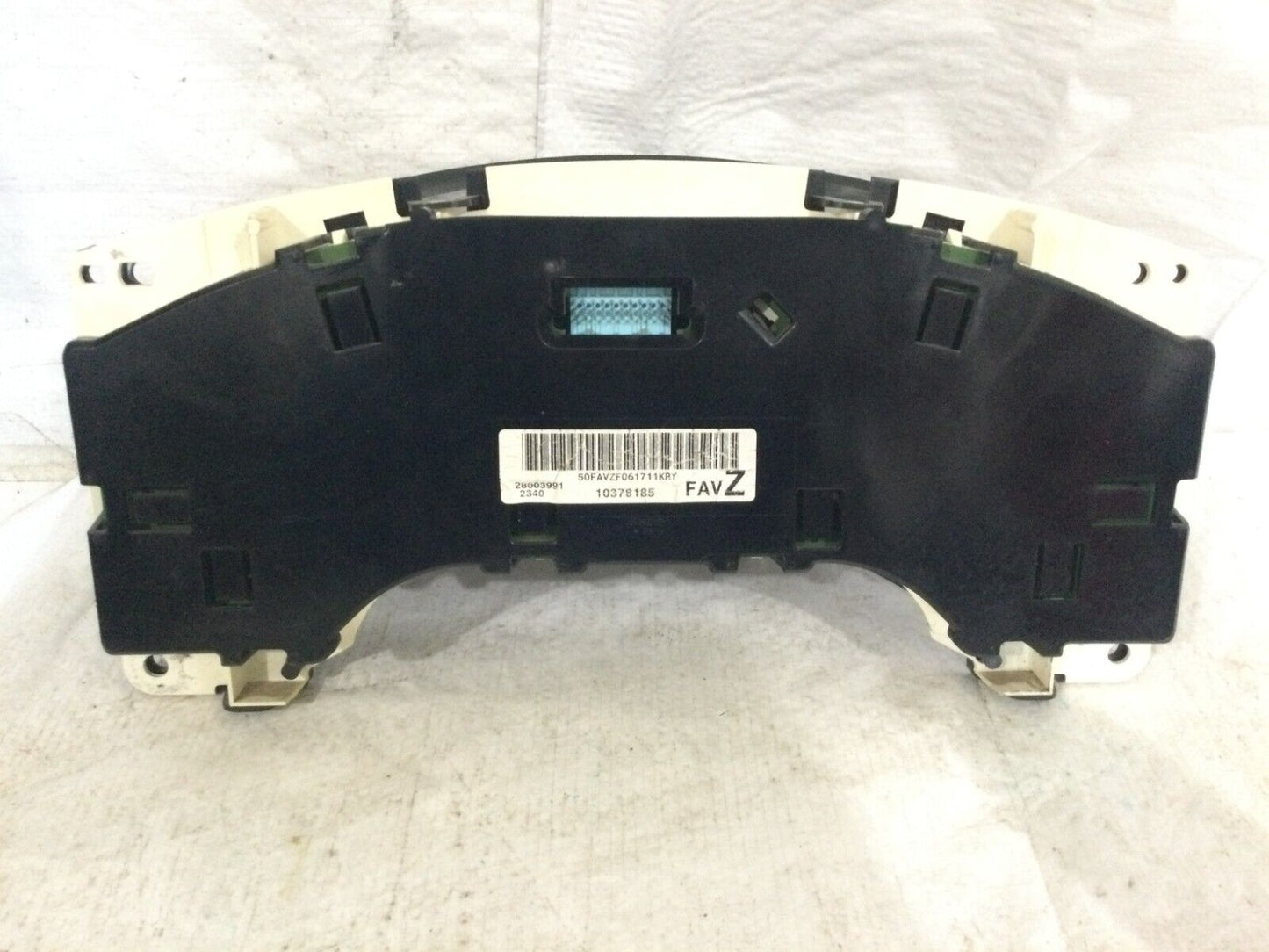 2005 GMC Express 2500 Speedometer Cluster OEM ( No Glass )