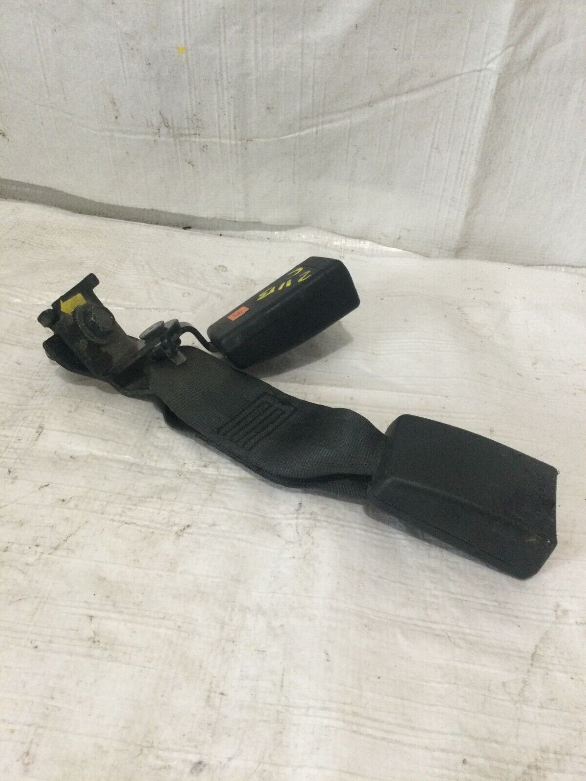2017 Hyundai Elantra  Rear Left Center Seat Belt Buckle OEM