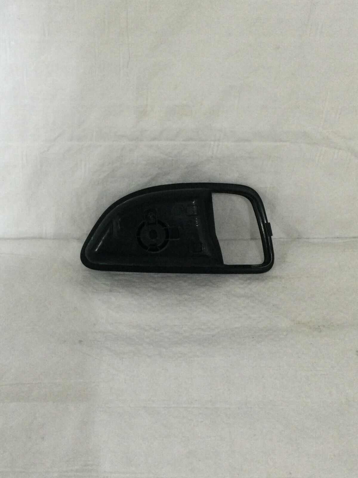 2016-2017 Hyundai Elantra GT Right Passenger Interior Door Handle Trim OEM