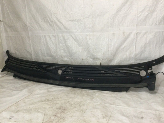 2008 Chevrolet Avalanche 1500 Cowl Vent Panel OEM ( DAMAGE MARKED )