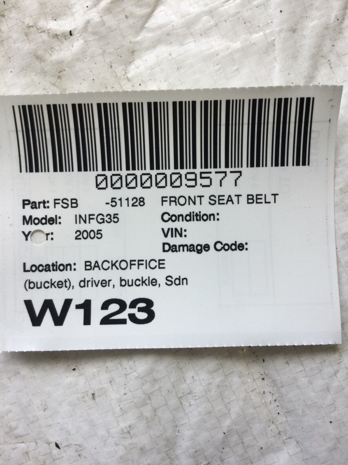 2005 Infiniti G35 Front Left Driver Seat Belt Buckle OEM