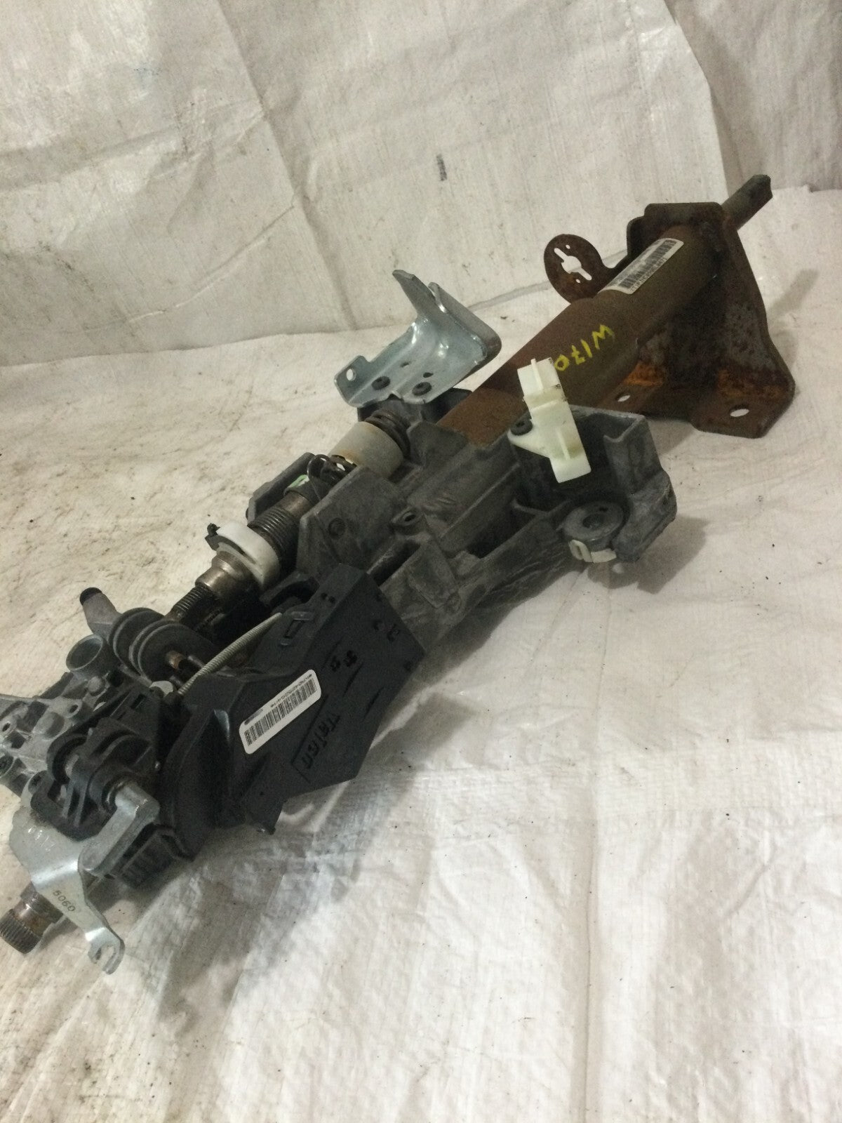 2004-2005 Dodge Ram 2500 Steering Column Assembly 05057397AE OEM