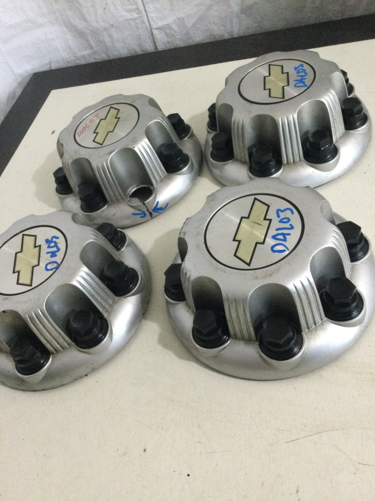 2001-2007 Chevrolet Silverado 2500 Center Cap Set of 4 OEM MARKED DAMAGE
