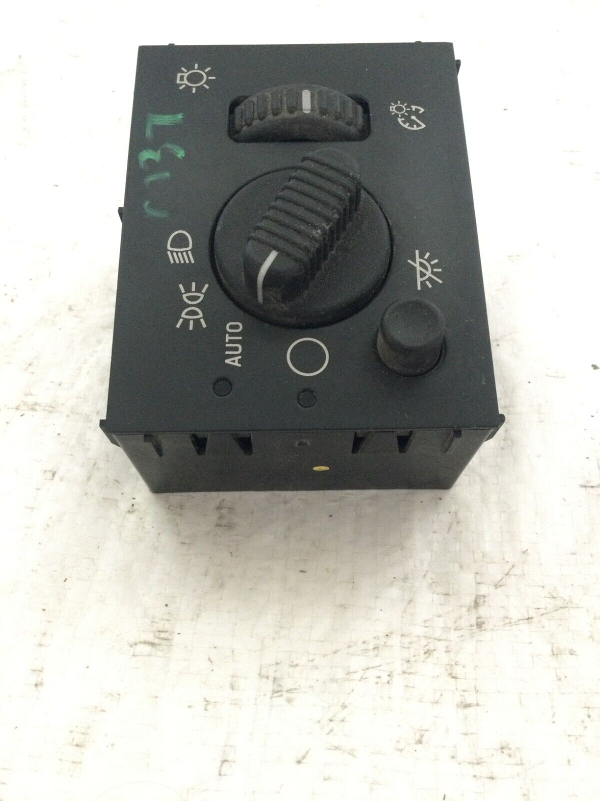 2003-2006 Cadillac Escalade EXT Automatic Headlight Switch Dimmer OEM