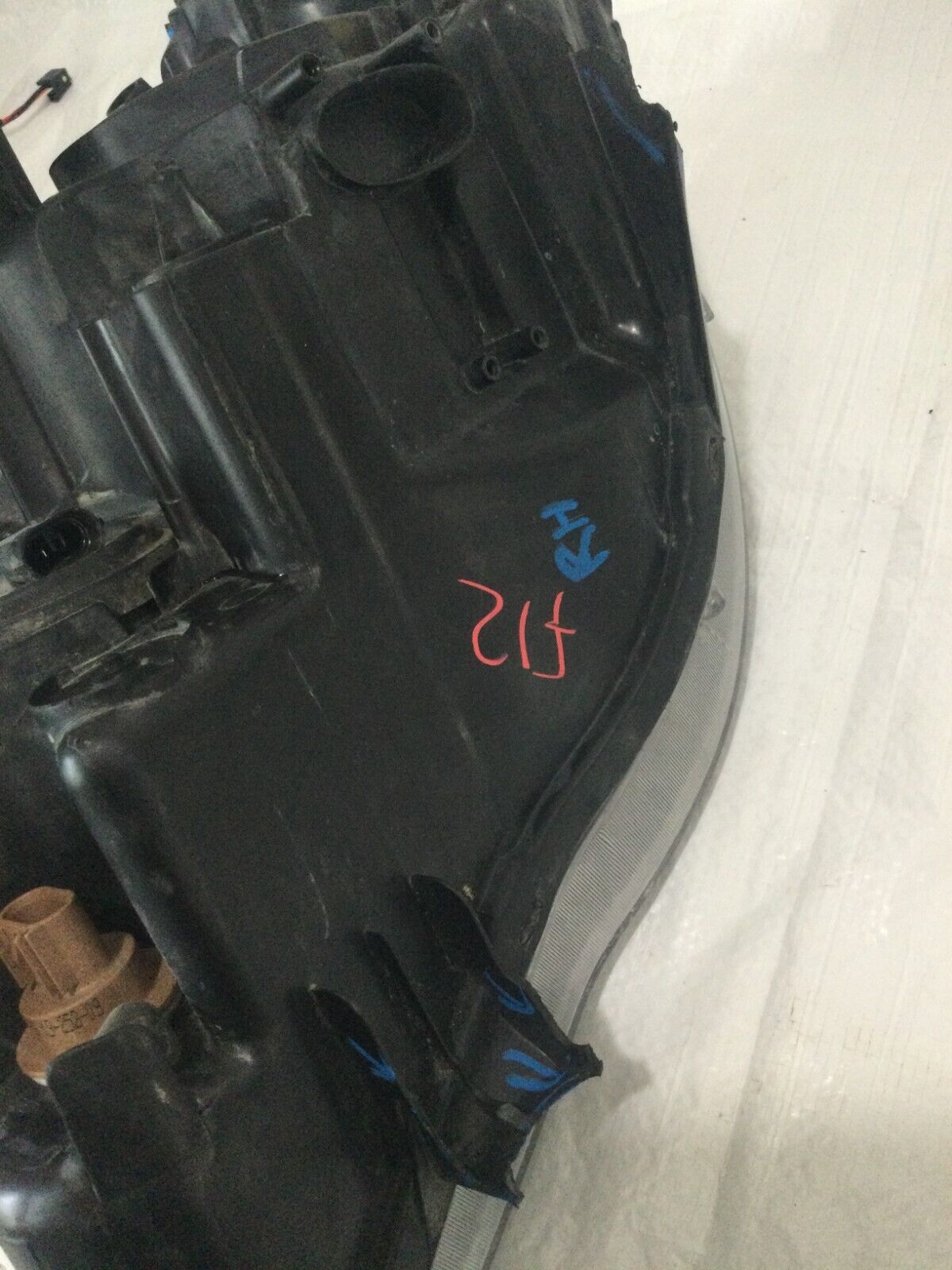 2020 Dodge Grand Caravan Right Passenger Side Headlight Halogen 68206500AE Black