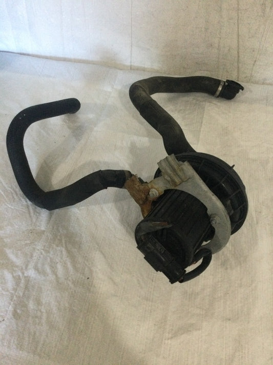 2004 BMW 745I Air Pump Assembly OEM
