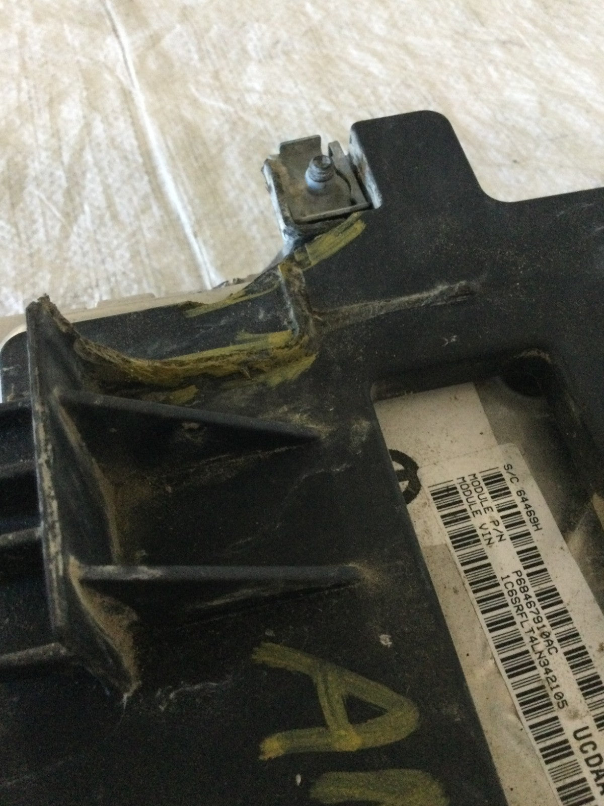 2020 Dodge Ram 1500 5.7L Electronic Control Module OEM 68467910AC MARKED DAMAGE