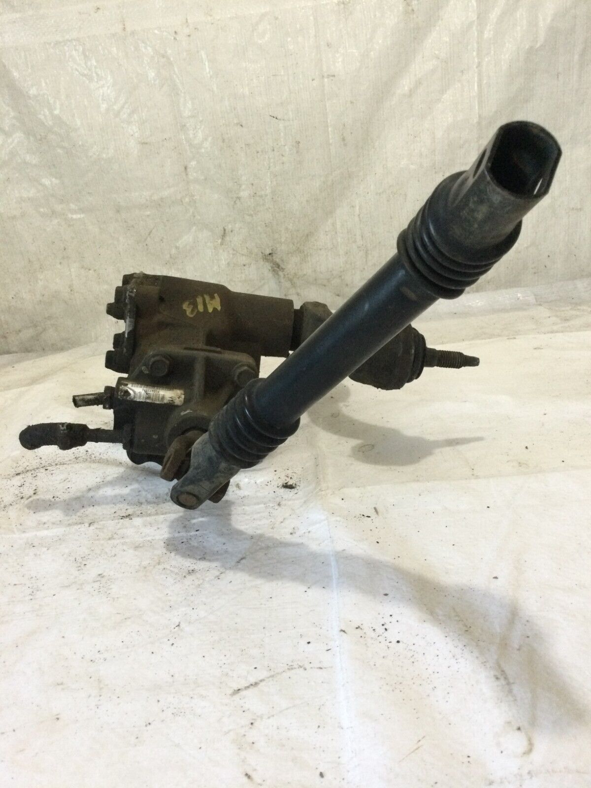 2006 Cadillac Escalade Power Steering Gear W/ Intermediate Shaft OEM