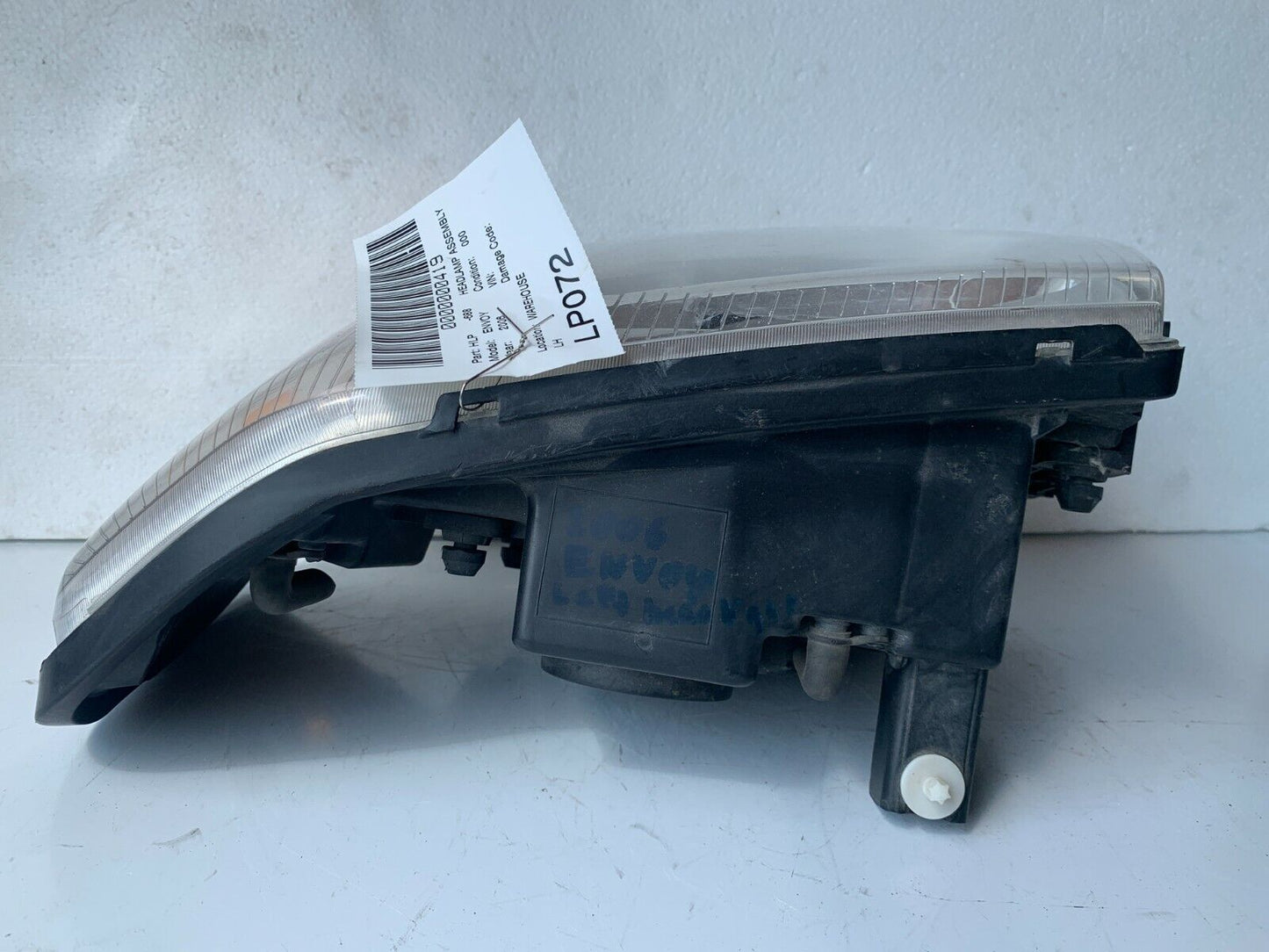 2006 Chevrolet Envoy Headlight Lamp Left Driver Side LH OEM