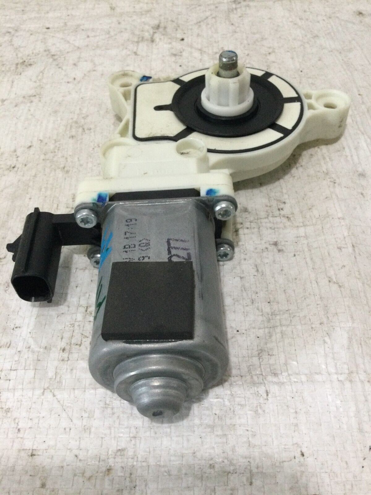 2018 RAM 1500 Right Rear Door Power Window Motor OEM