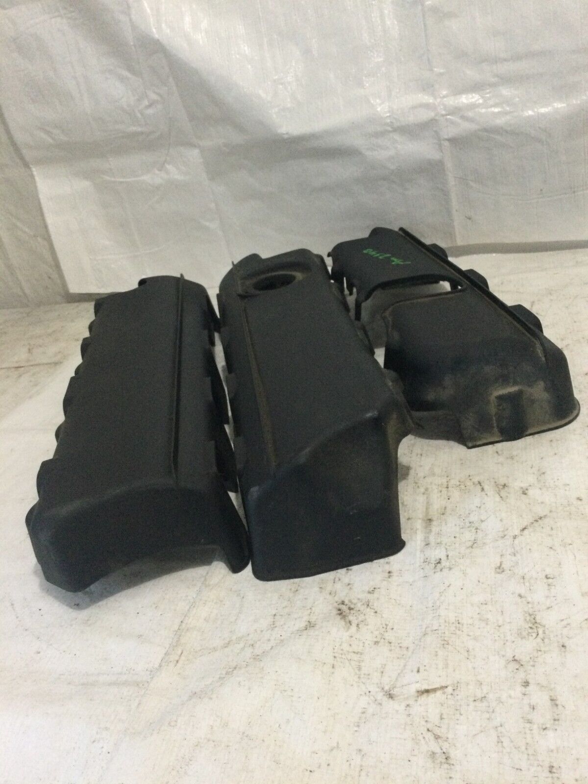 2019 Chevrolet Silverado 1500 Fuel Rail Cover Set OEM 4.3L