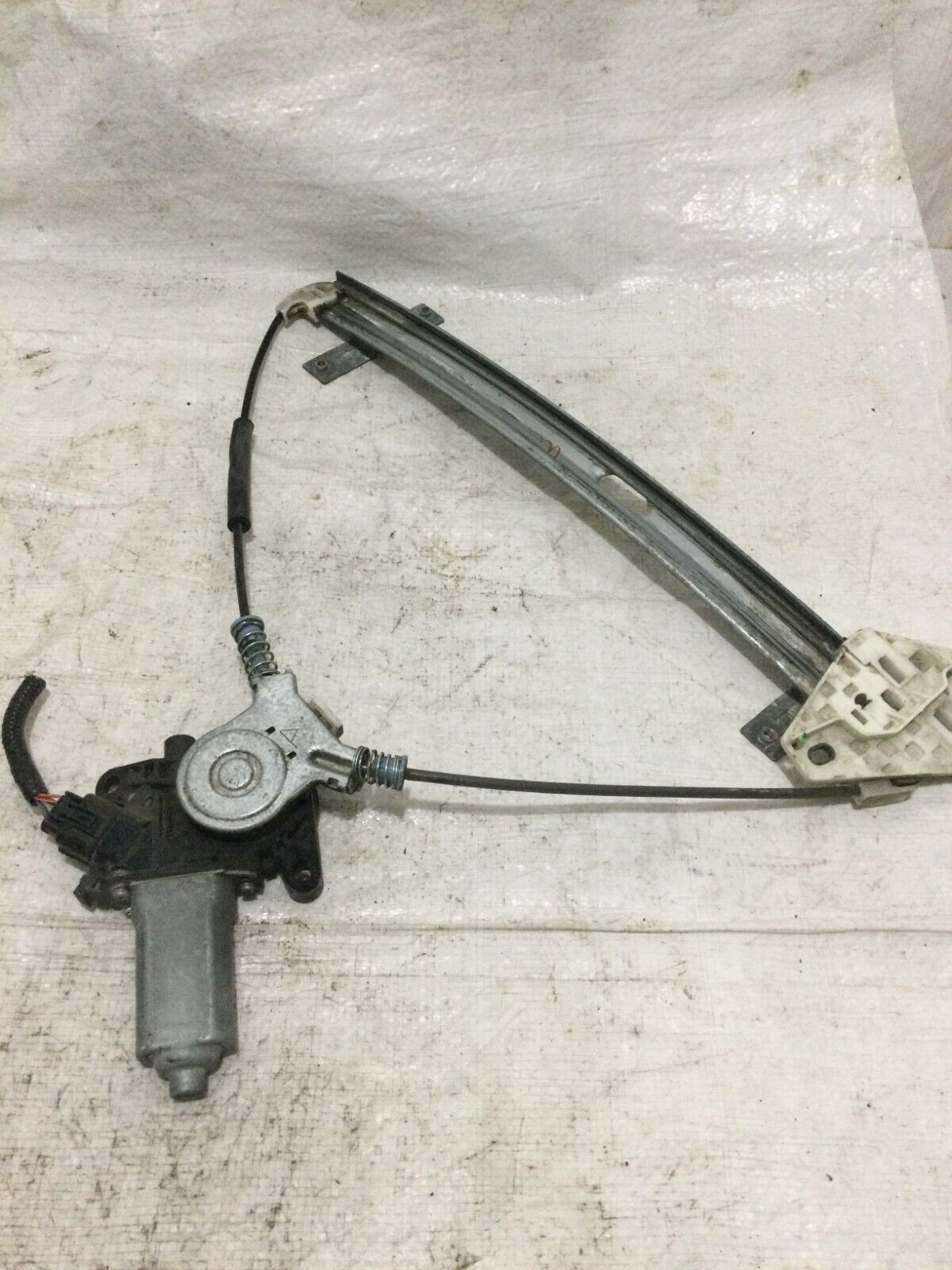 2007 Acura TL Front Right Side Door  Regulator W/Motor CM092030F OEM