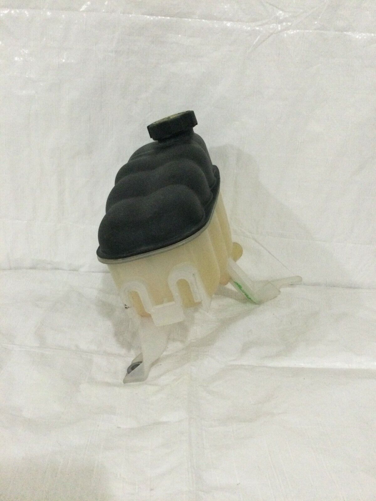 2017 2018 Chevrolet Silverado 1500 Coolant Recovery Bottle OEM