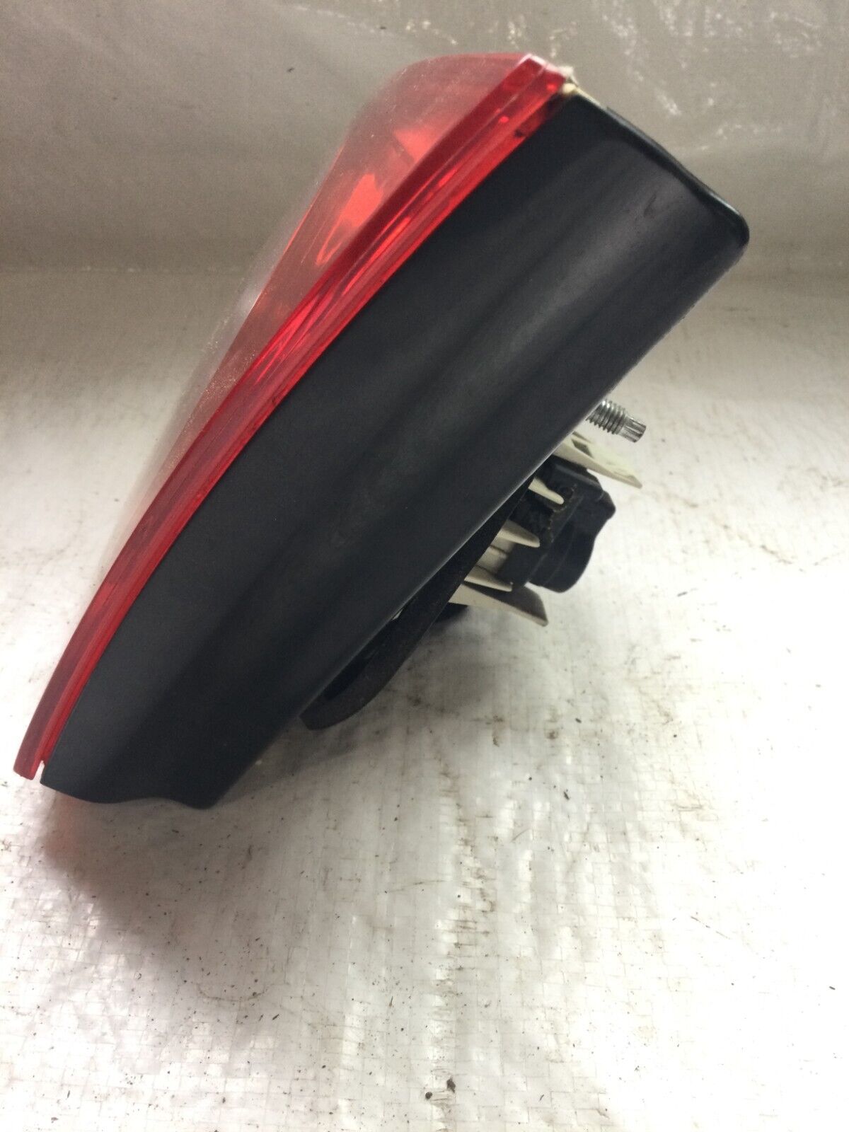 2005-2007 Volkswagen Jetta Rear Right Passenger Inner Tail Light 1K5945094J OEM