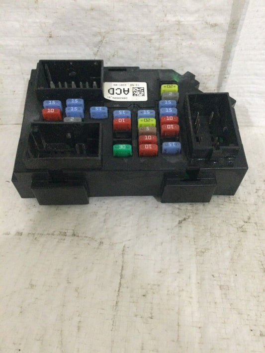 2011 GMC Sierra 2500HD Junction Fuse Relay Block Box Dash 20828608 OEM 6.0L