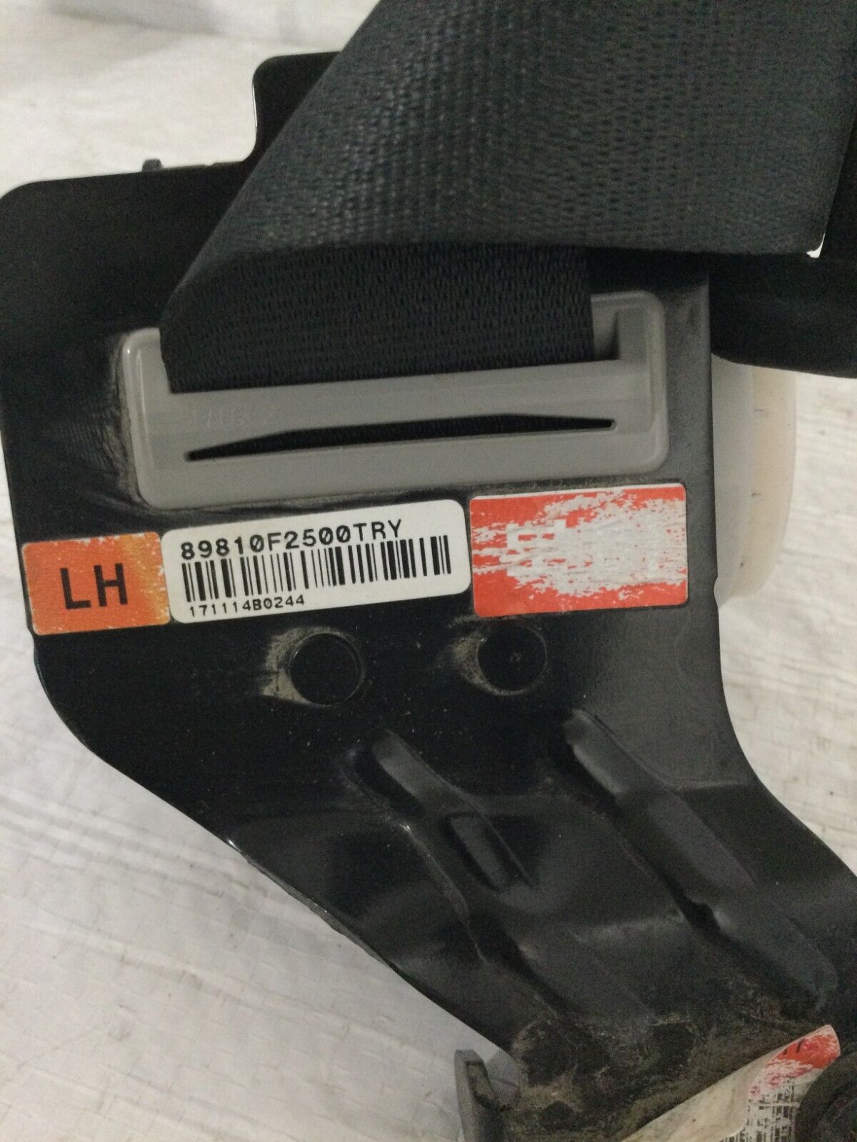 2017 2018 2019 Hyundai Elantra  Rear Left Driver Outer Seat Belt 89810-F2500 OEM
