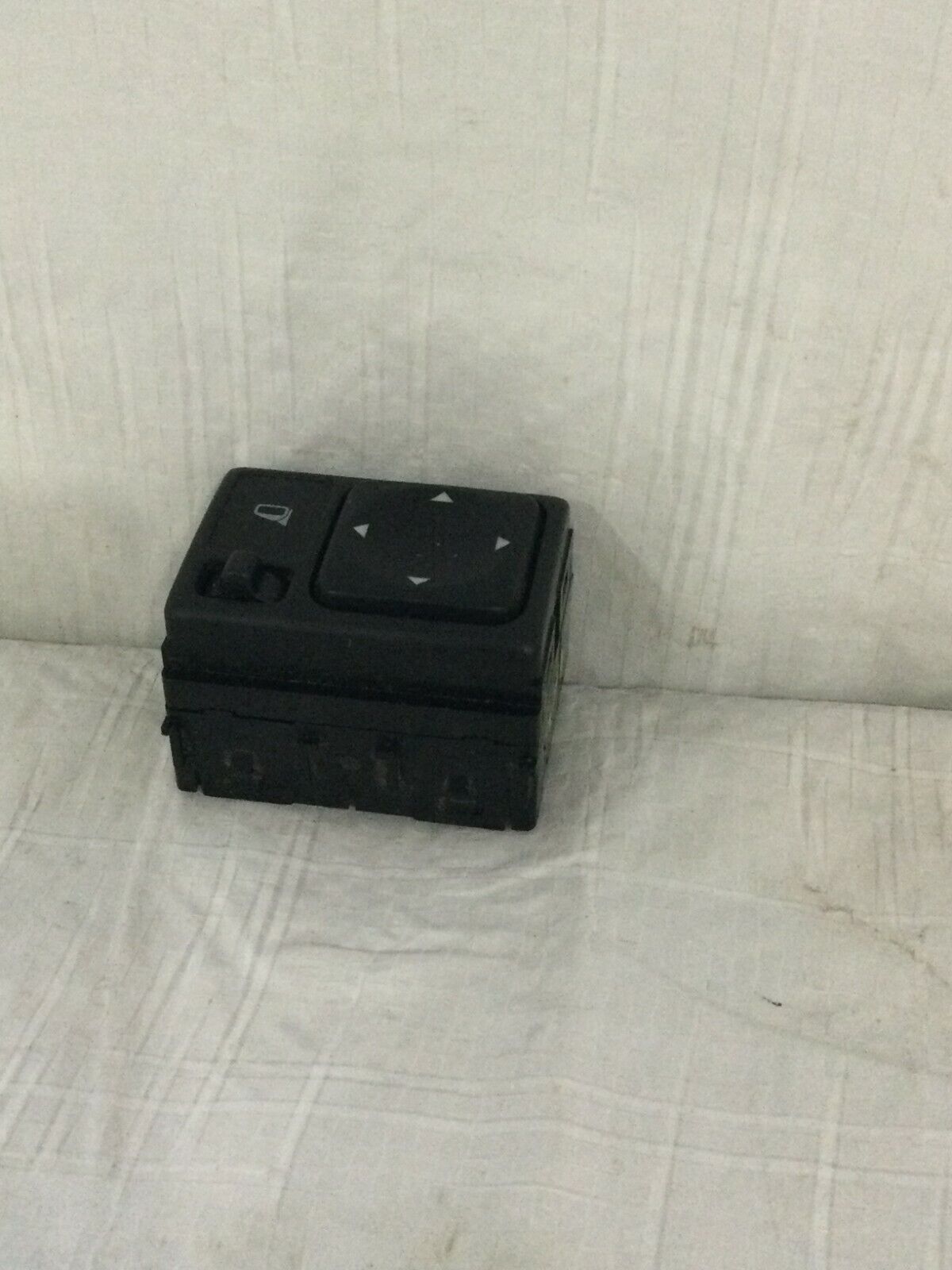 2005 Nissan Xterra Mirror Positioning Switch OEM