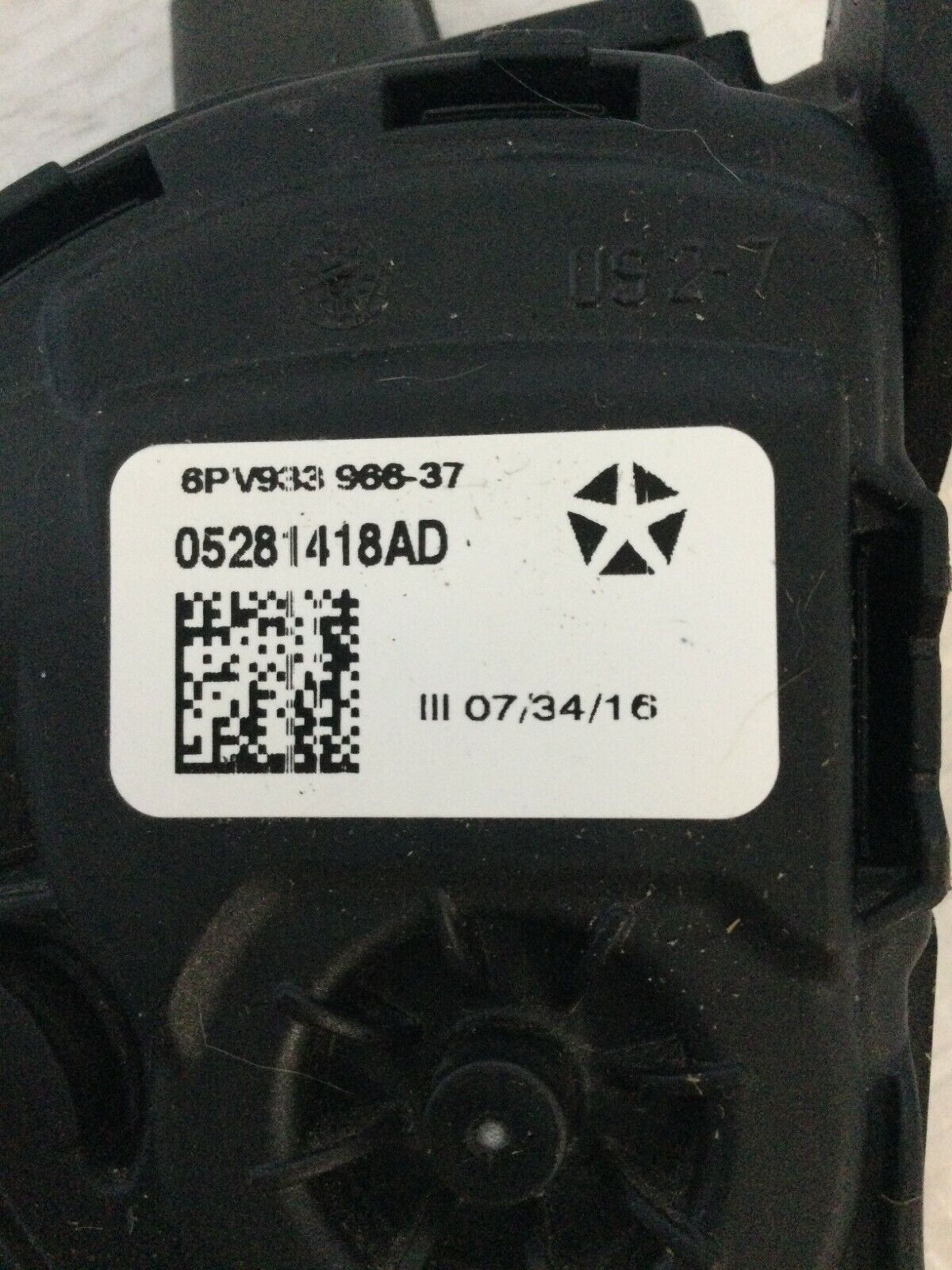 2017 Dodge Grand Caravan Accelerator Gas Pedal OEM 05281418AD