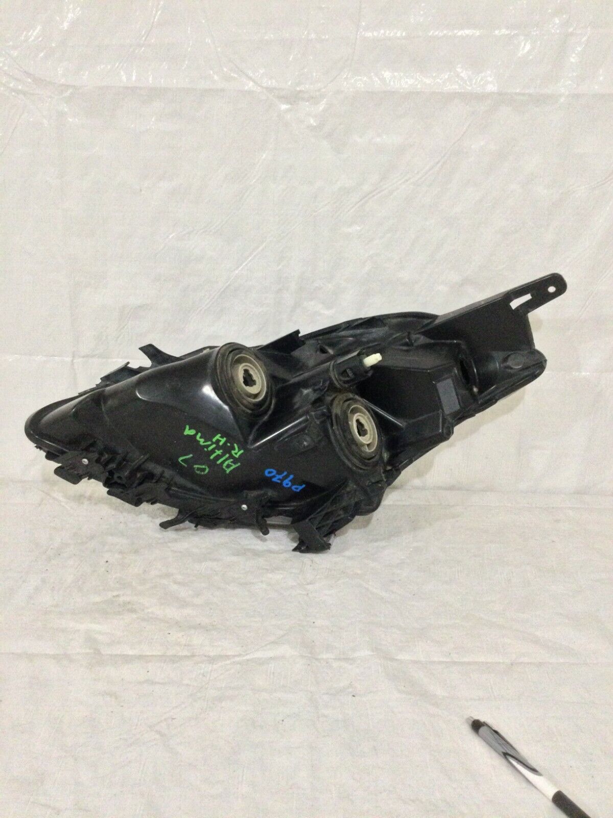 2007 Nissan Altima Sedan Right Passenger Side Halogen Headlight Lamp RH OEM 