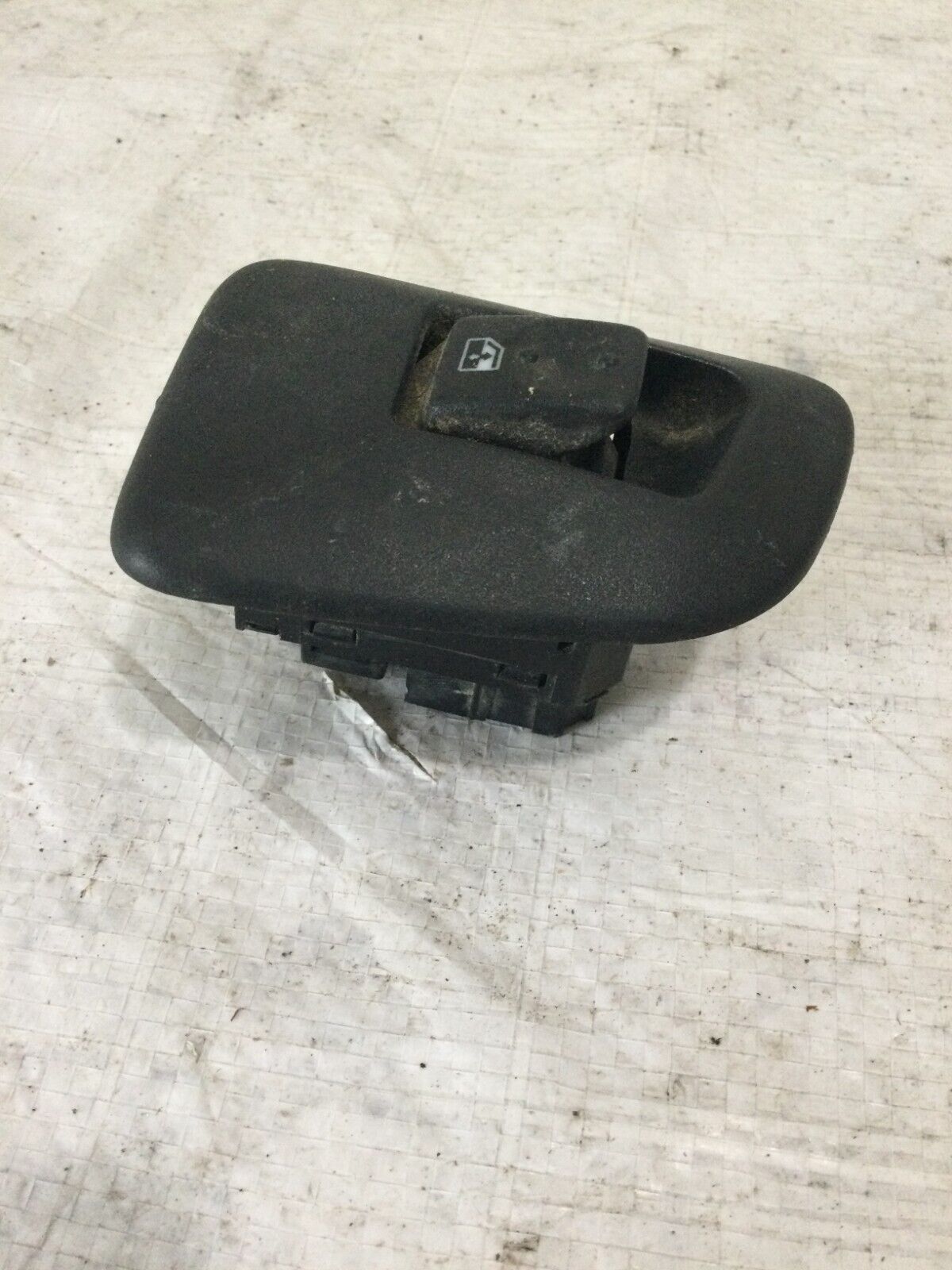 2003-2006  GMC Sierra 1500 Power Window Switch Rear Door LH Driver Side OEM