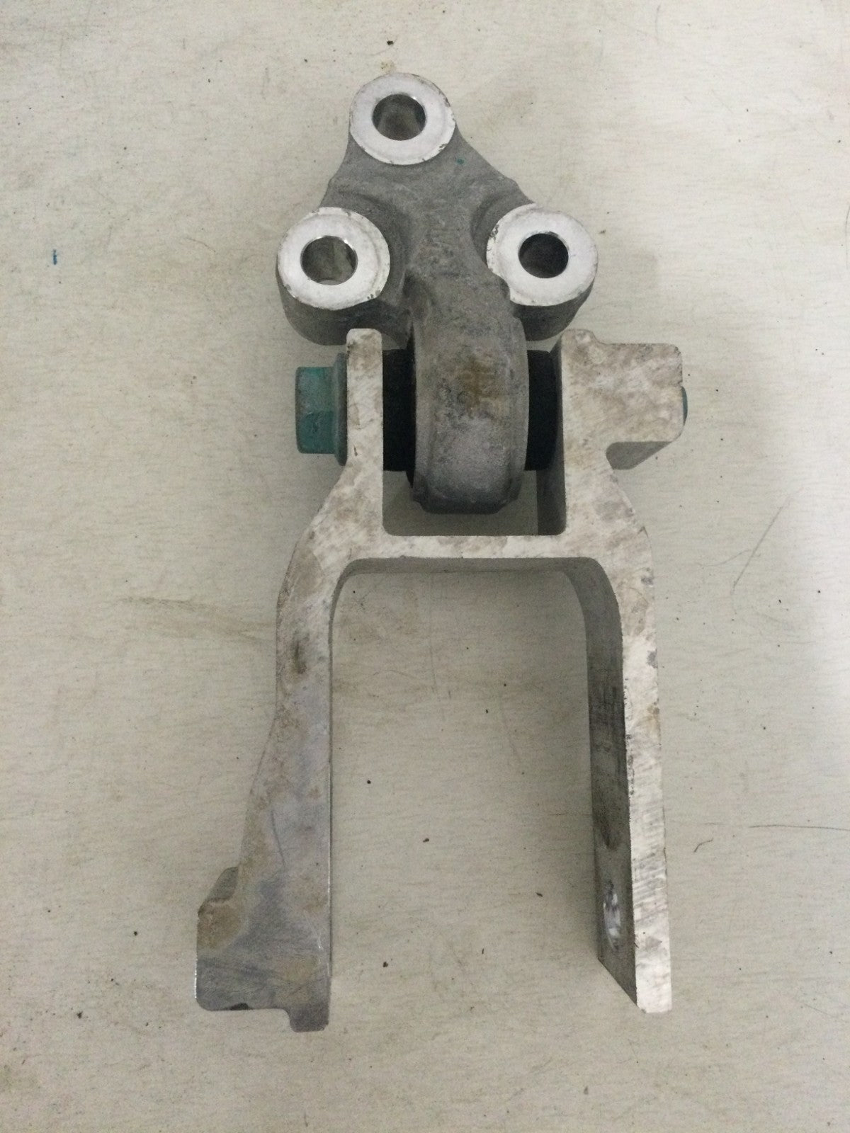 2024 Nissan Rogue 1.5L Right Side Engine Bracket Frame Mount OEM