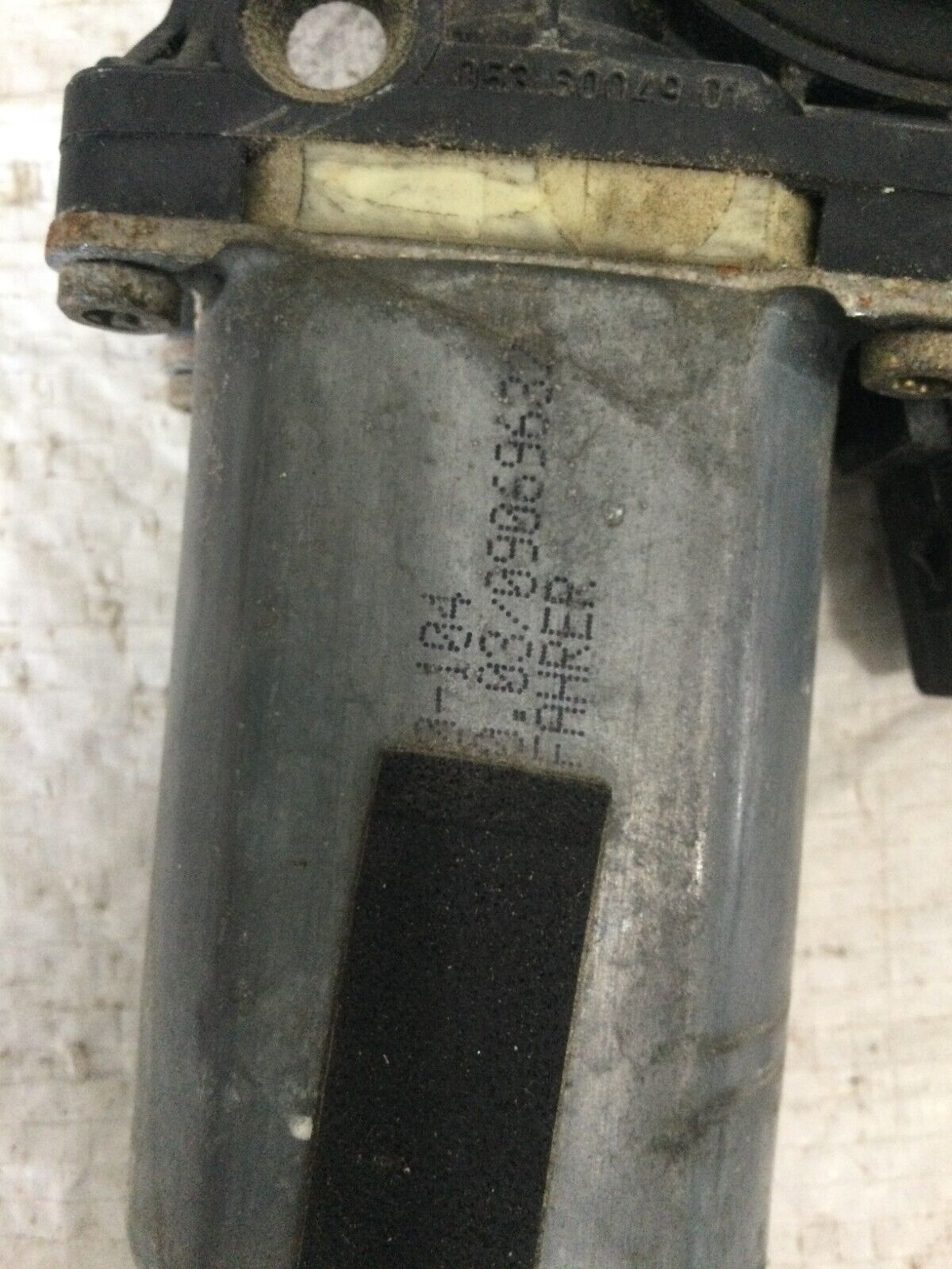 2004 Mercedes Benz S430 Front Left Power Window Motor OEM