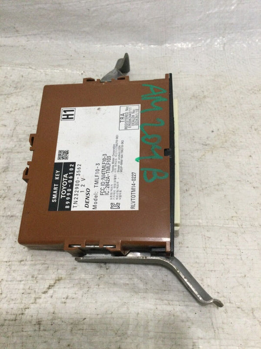 2016 Toyota Camry Hybrid Smartkey keyless Control Mudule  89990-06102 OEM