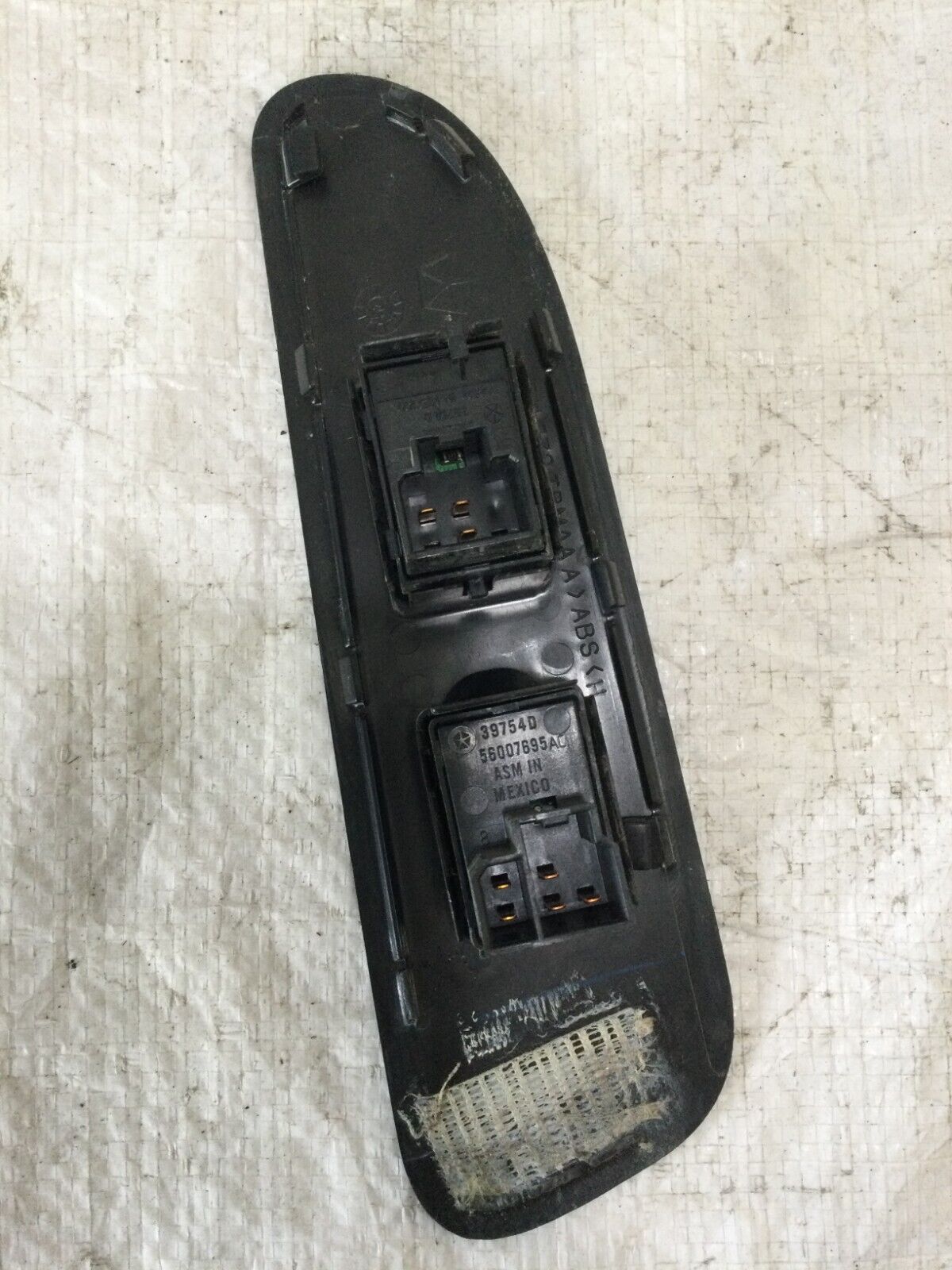 2005-2006 Dodge Ram 1500 Rear Right Window Switch OEM