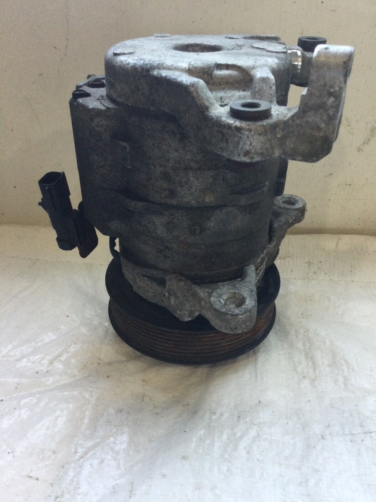 2005 Dodge Ram 1500  5.7L  A/C Compressor OEM