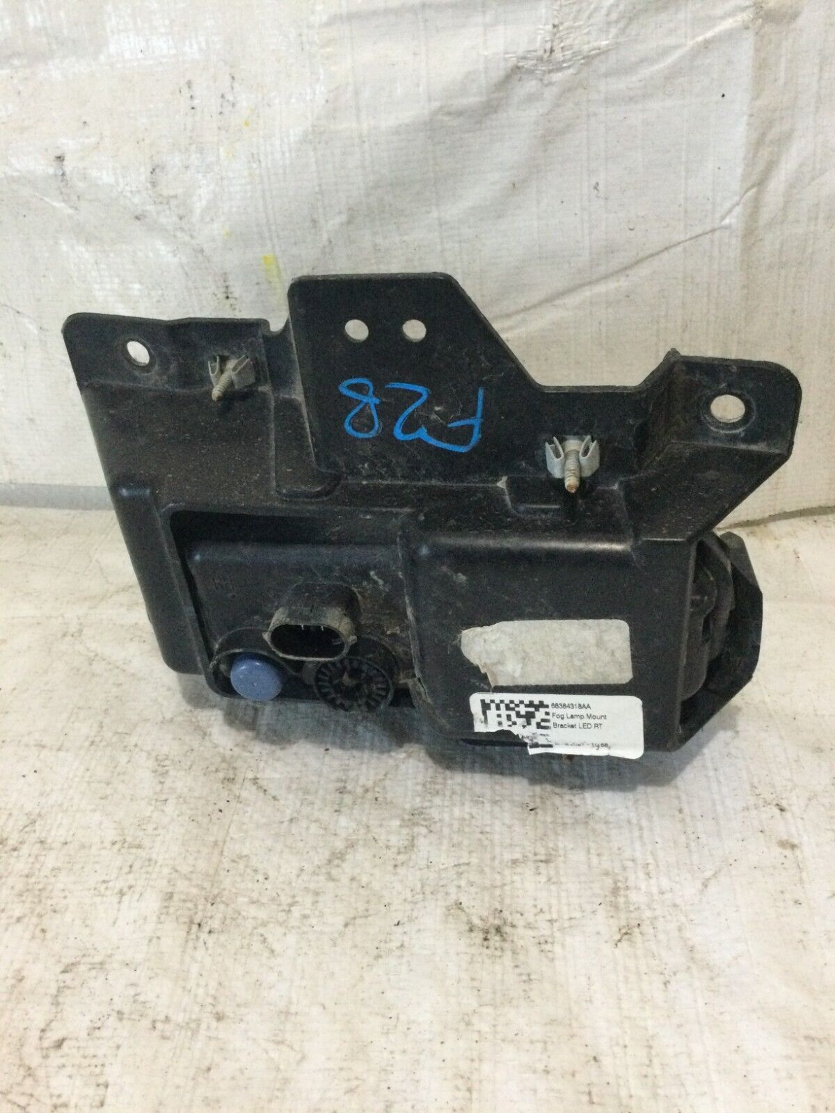 2021 RAM 2500 Right Side Fog LightW/ Mounte 68384318AA OEM