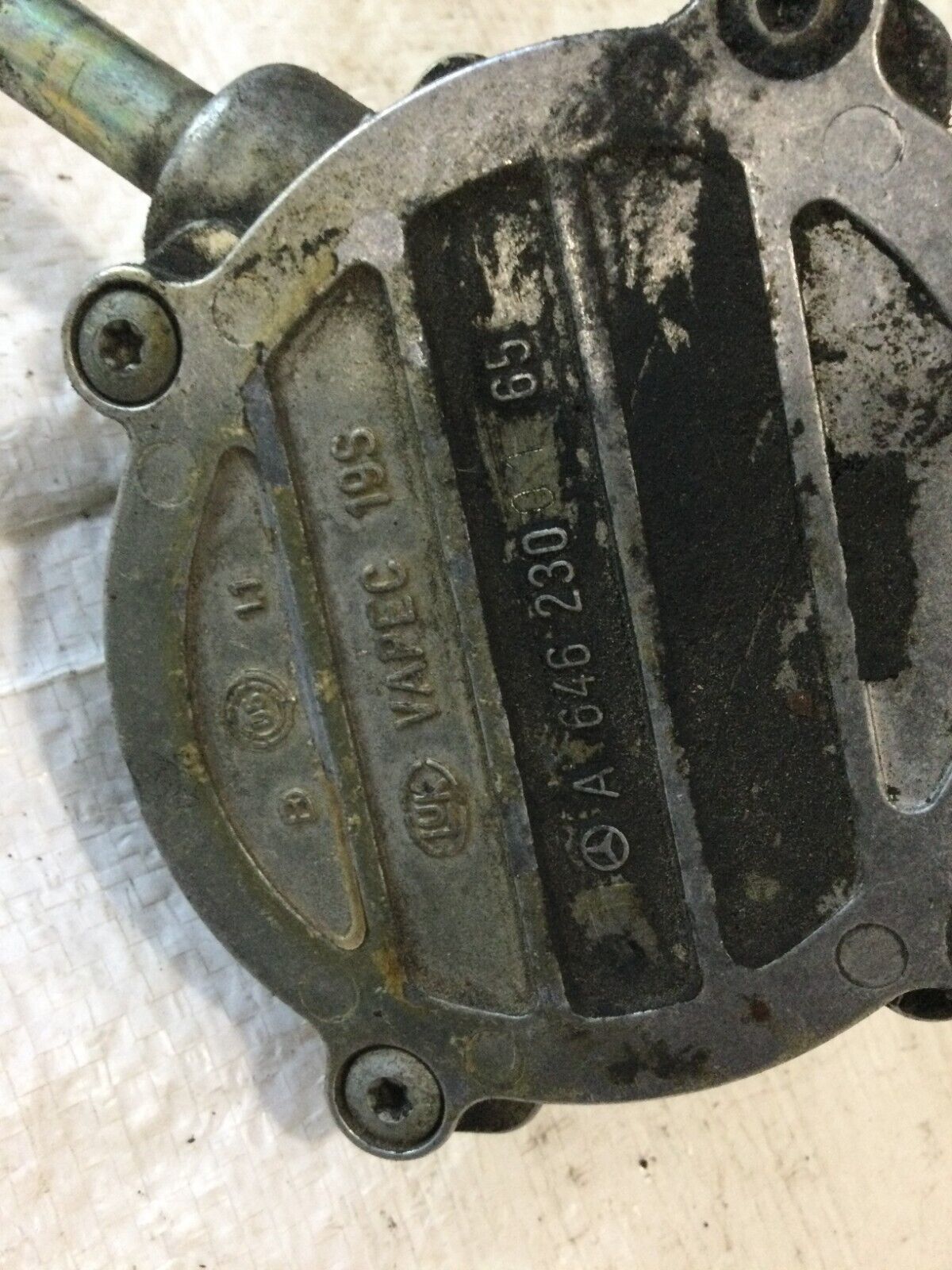 2006 Dodge Sprinter Van Turbo Diesel Engine Brake Vacuum Pump OEM