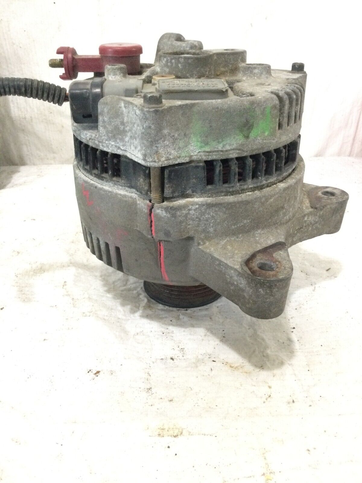 2007 Ford F-150 F150 Alternator Motor OEM ( DAMAGED )