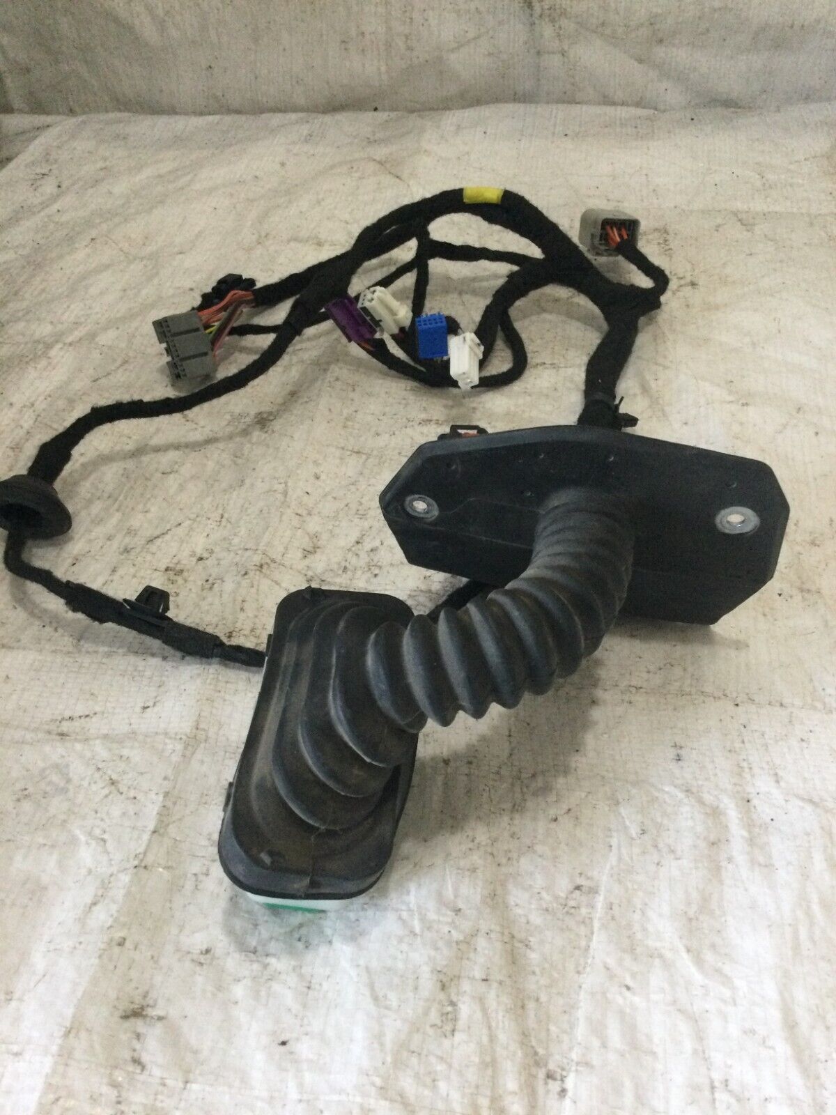 2017 RAM 1500  Front Left  Wiring Harness Module OEM