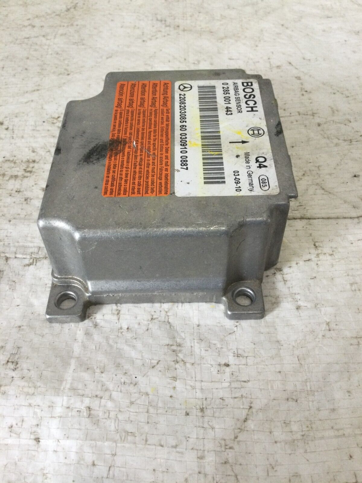 2004 Mercedes Benz S430 SRS Sensor Module OEM 028500143