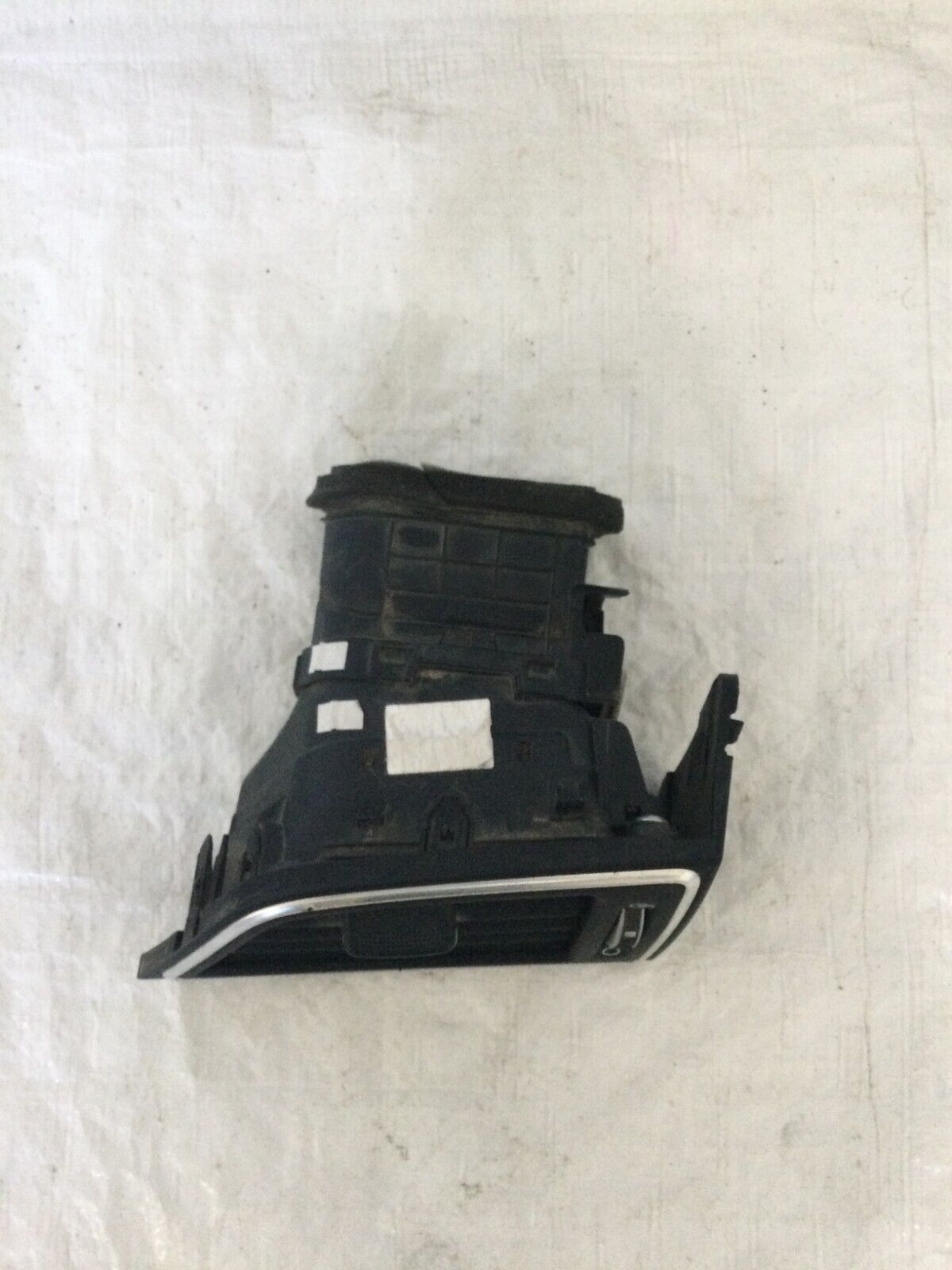 2017-2019 Hyundai Elantra Dash Right Passenger Side Air Vent 97483-F2000 OEM