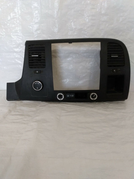 2007-2013 Chevrolet Silverado 2500 Dash Radio Climate Trim Bezel OEM 20935610 