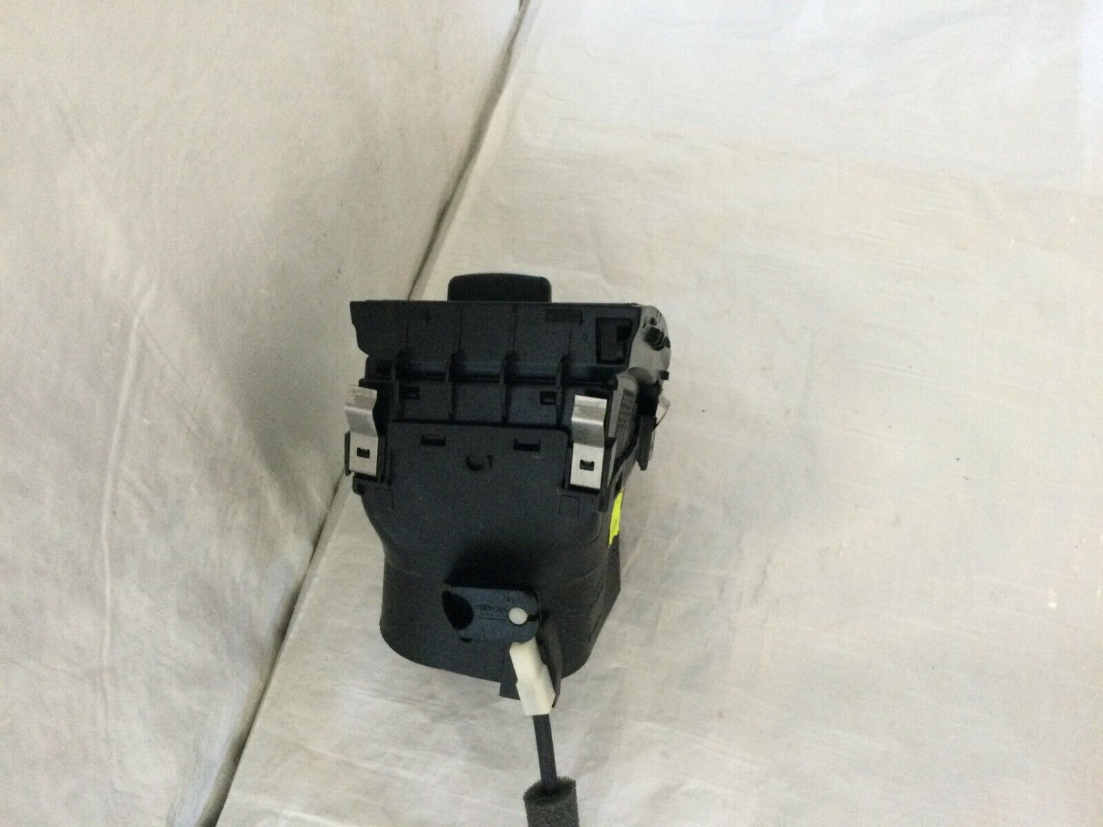 2004-2007 Volkswagen Touareg Front Left Dash Air Vent OEM 7L6819703J