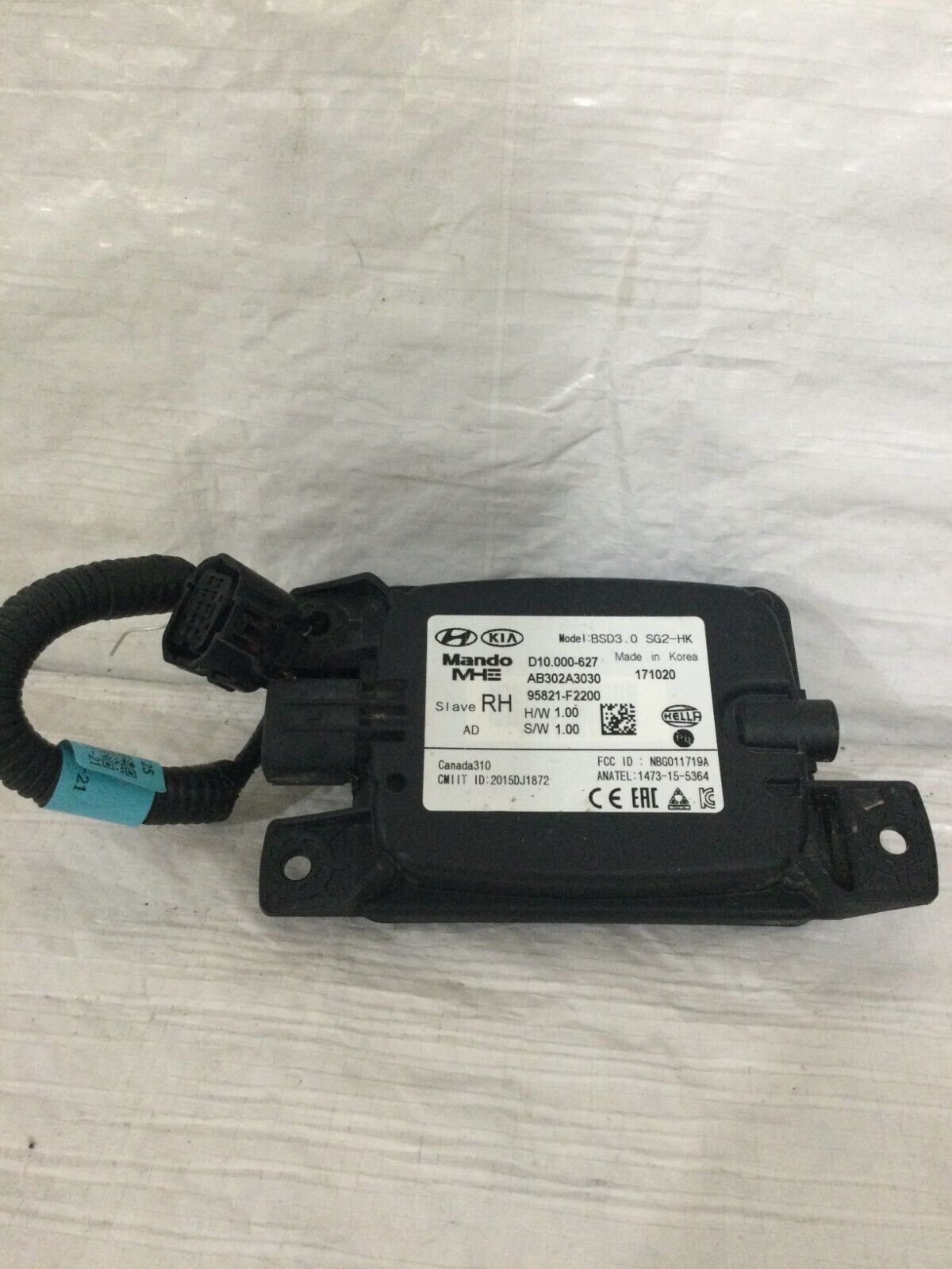 2018 Hyundai Elantra Sedan Passenger RH Quarter Mounted Obstacle Sensor OEM