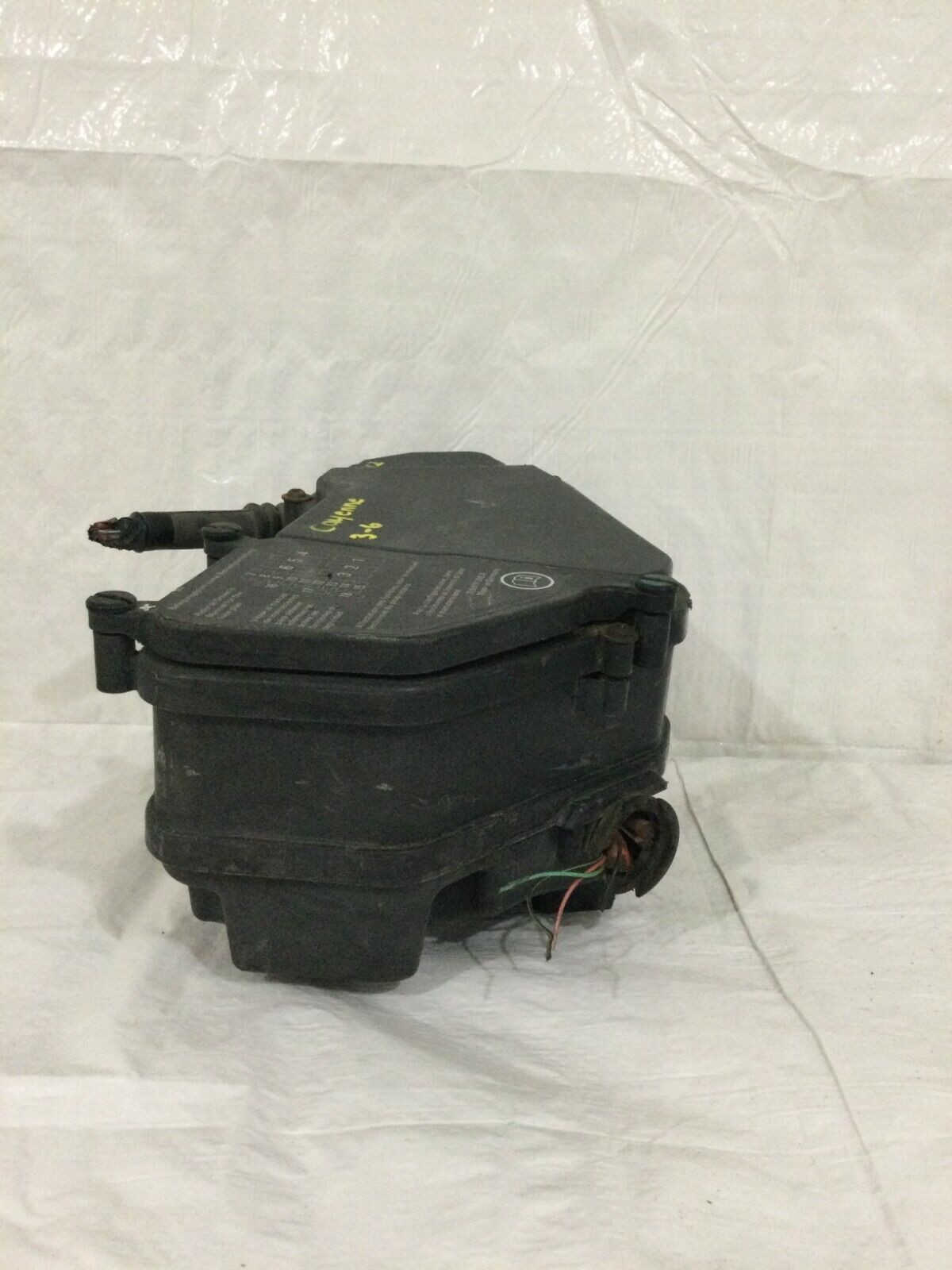 2003-2006 Porsche Cayenne Fuse box module 7L0010338A OEM