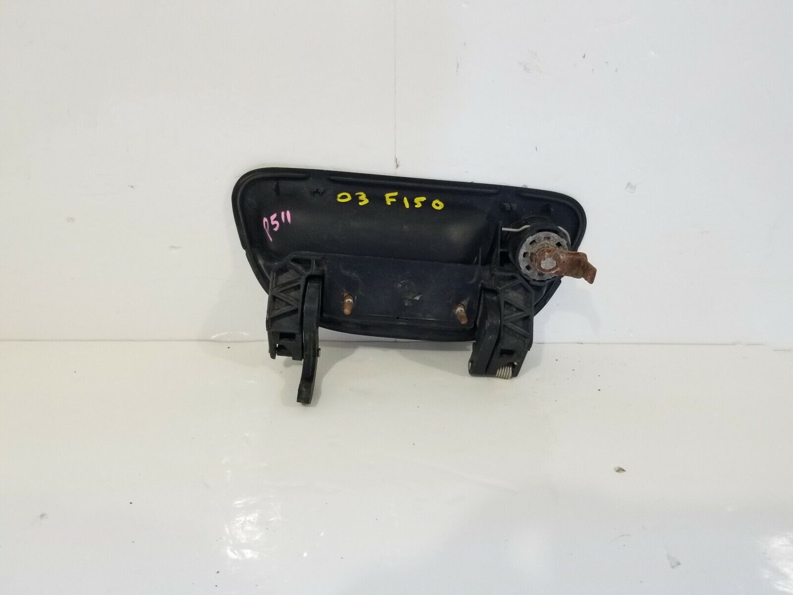 2003 Ford F-150 Front Left Exterior Door Handle OEM 1997-2003