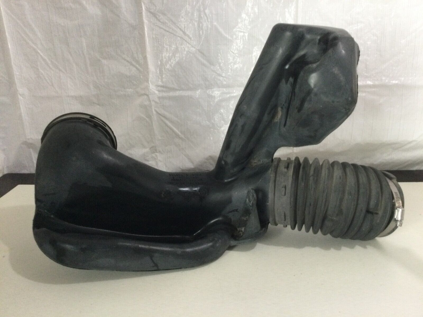 2003-2006 Chevrolet Silverado 1500 Air Intake Tube Duct Hose 25335335 OEM