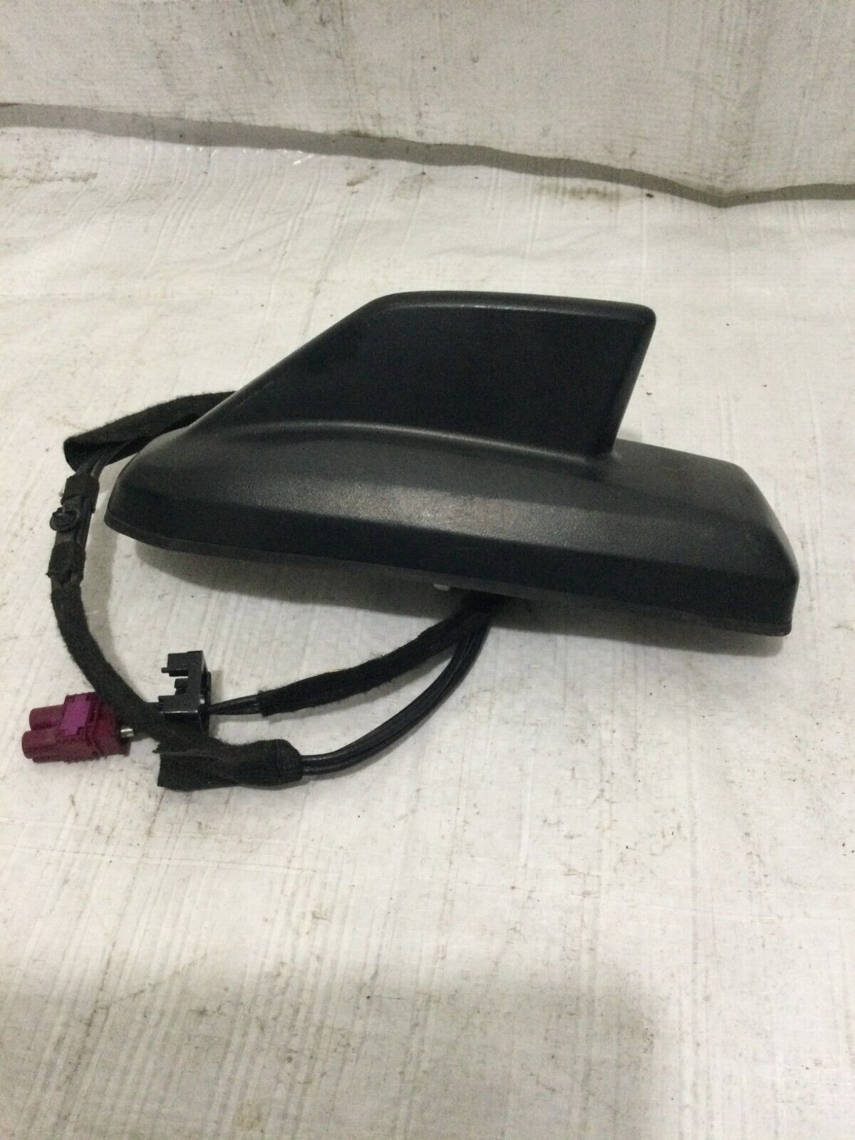 2021 Chevrolet Silverado 1500 Roof Mounted  Shark  Fin Antenna 84469887 OEM