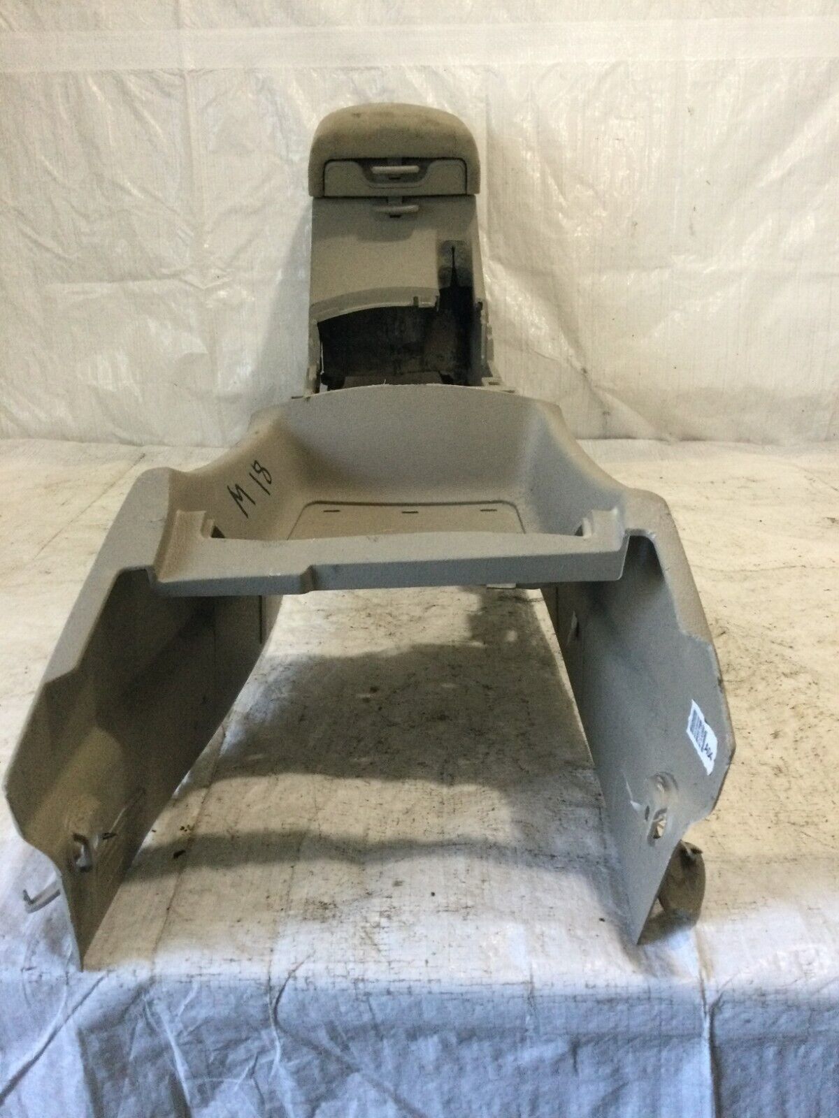 2007 Hyundai Elantra Front Center Console LID W/ Armrest OEM