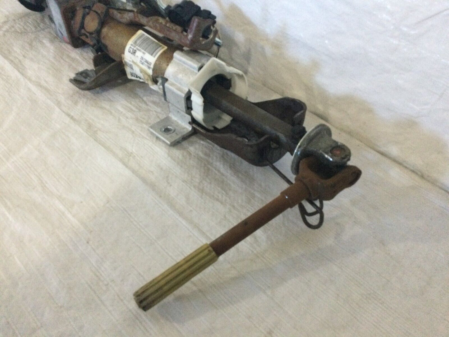 2007 GMC Sierra 2500HD Steering Column Assembly W/ Clock Spring 26136672 OEM